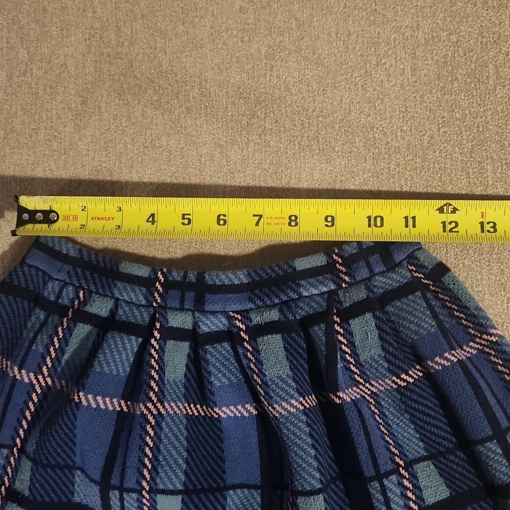 Plaid Blue and Black Girl's Skirt Size 7/8. 100 % COTTON.